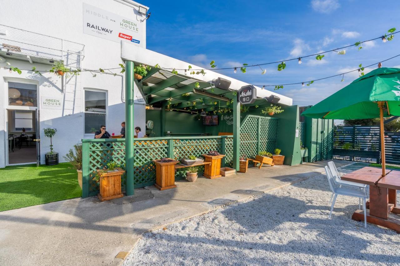 Railway Hotel Winton Экстерьер фото
