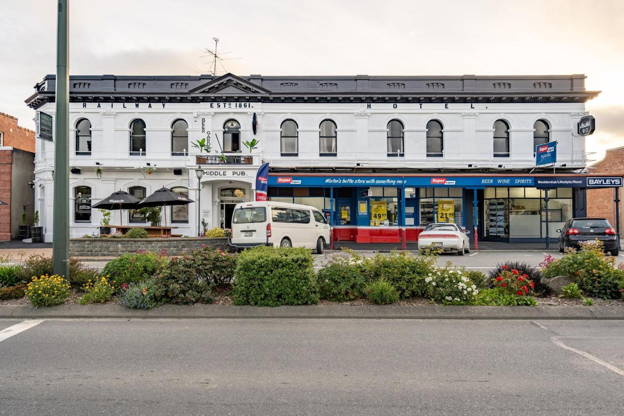 Railway Hotel Winton Экстерьер фото